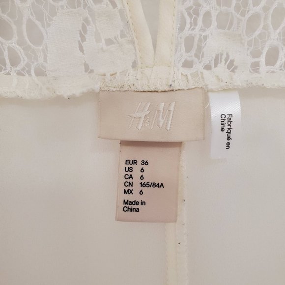 H&M Lace/Embroidered Shoulder Blouse - Picture 2 of 10